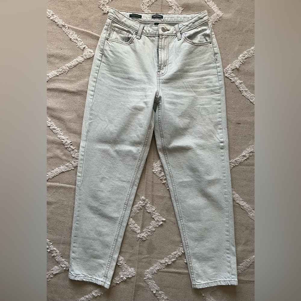 Wild Fable straight leg mom jeans/ High Rise